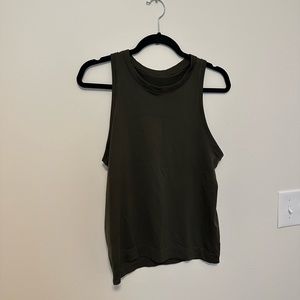 Lululemon workout top